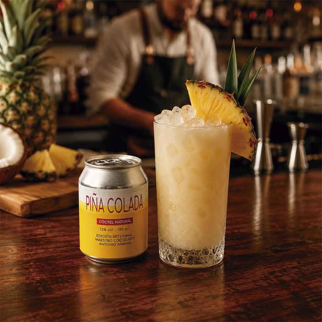 Coctel premezclado pina colada Cóctel premezclado Piña Colada con coco natural