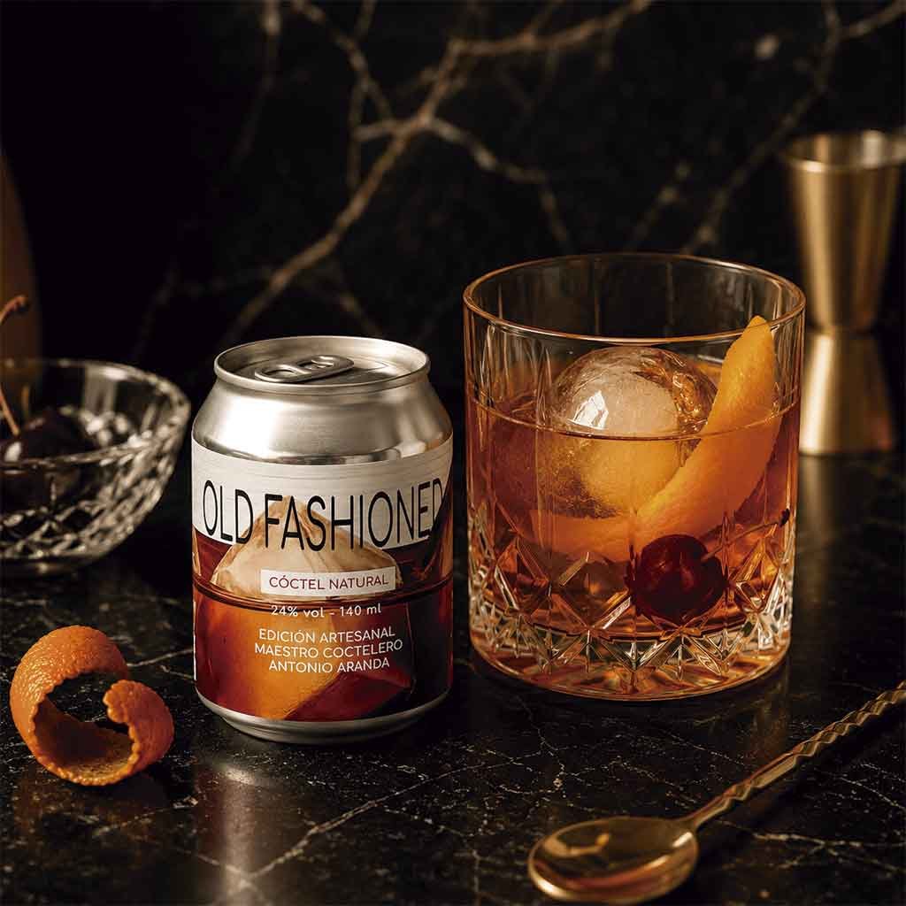 Cocteles a domicilio old fashioned Servir Old Fashioned listo para tomar en casa