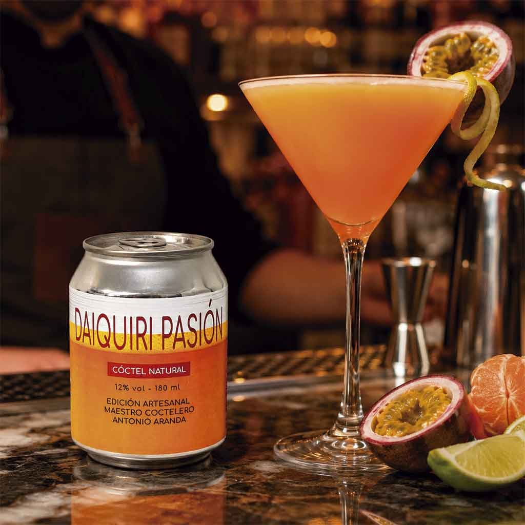 Daiquiri fruta de la pasión preparado para hostelería y eventos