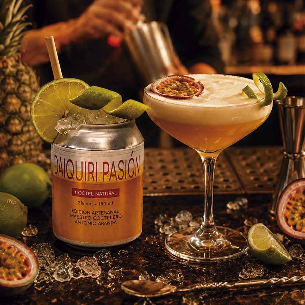 Daiquiri de pasión listo para tomar con ron
